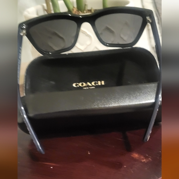 Coach Cat Eye Black Sunglasses - Picture 4 of 7